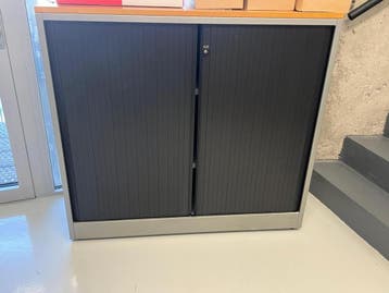 Online veiling: Roldeurkast, metalen archiefkast, Huis en Inrichting, Nieuw