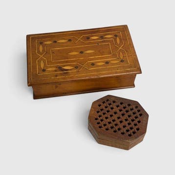 Doos (2) - Hout - Originele cadeausets, Antiek en Kunst
