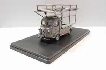 AM.71 1:43 - Modelauto - Citroën Type H/HY porte-voitures, Nieuw