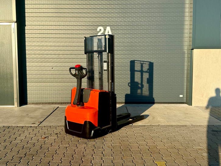 Toyota BT SWE120 270cm/1200kg stapelaar/garantie/onderhoud, Zakelijke goederen, Machines en Bouw | Heftrucks en Intern transport
