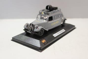 AM.71 1:43 - Modelauto - Citroën Traction service Michelin, Nieuw