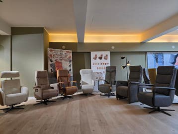 Nieuwe en gebruikte sta op stoelen in Schijndel, Minder dan 75 cm, Nieuw, Ophalen of Verzenden, Moderne relax fauteuils en sta op stoelen