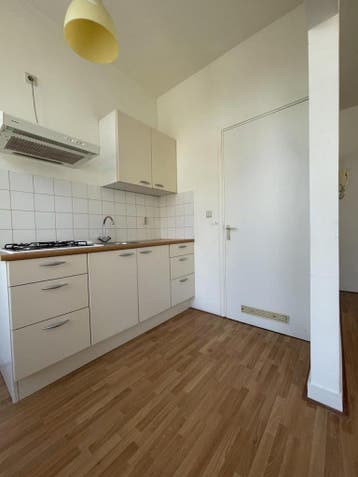 Te huur: Studio Herschelstraat in Den Haag, Den Haag, Zuid-Holland