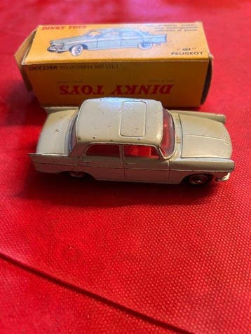 Dinky Toys - Modelauto - Peugeot 404, Nieuw