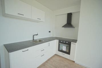 Te huur: Studio Lange Hilleweg in Rotterdam, Rotterdam, Zuid-Holland