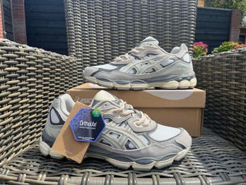 Asics gel NYC - Cream Oyster Grey - Maat 43 - Compleet nieuw, Overige kleuren, Verzenden, Nieuw, Sneakers of Gympen
