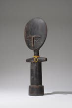 Een houten beeld. - Akuaba - Ghana (Zonder minimumprijs)
