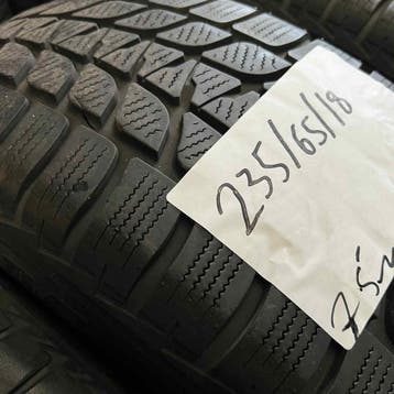 2 x Bridgestone Blizzak LM-25 235-65-18 Winterbanden 7,5mm, 18 inch, Gebruikt, 235 mm, Band(en)