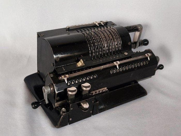 Original Odhner, Model 27 - Rekenmachine - 1943 - 1944 -, Antiek en Kunst, Kunst | Designobjecten