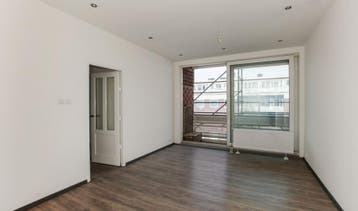 Te Huur 4 Kamer Appartement Hekbootstraat In Rotterdam, Huizen en Kamers, Rotterdam, Direct bij eigenaar, Appartement, Rotterdam