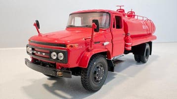 CMC 1:43 - Modelauto - Jiefang FAW Tankwagen Modell A-006-3, Nieuw