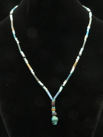 Oud-Egyptisch Ketting gemaakt van turkoois, glas en, Sieraden, Tassen en Uiterlijk
