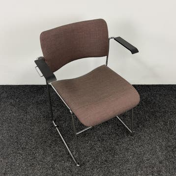 HOWE 40/4 Vergaderstoel | Bruin, Ophalen of Verzenden, Gebruikt