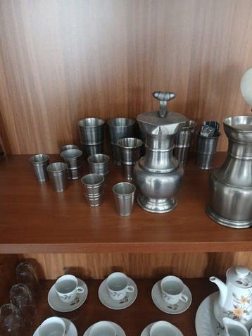 Themacollectie - Set servies van peltro - SIGG, Antiek en Kunst, Antiek | Speelgoed