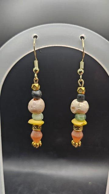 Oud-Romeins, Keizerrijk Faience Oude parels worden gebruikt