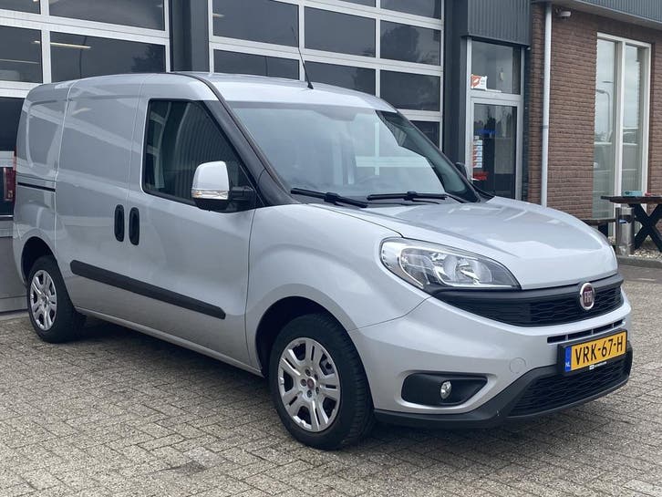 Fiat Doblò Cargo 1.3 MJ L1H1 SX, Auto's, Bestelauto's, Onderhoudsboekje, Lease, Overige kleuren, Handgeschakeld, Zilver of Grijs