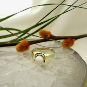 8 karaat ring met parel, Sieraden, Tassen en Uiterlijk, Ringen, 18 tot 19, Gebruikt, Geel, Ophalen of Verzenden