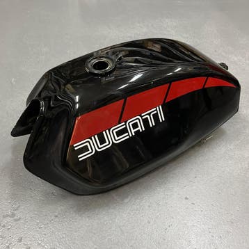 Ducati Darmah Tank - Black - 080183200, Ophalen of Verzenden, Gebruikt