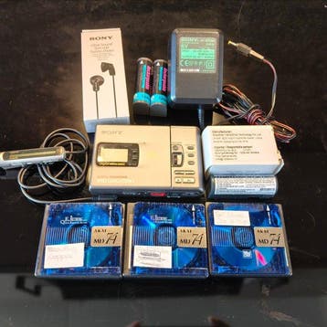 Sony - MZ-R30 Draagbare minidisc speler-recorder, Audio, Tv en Foto, Nieuw