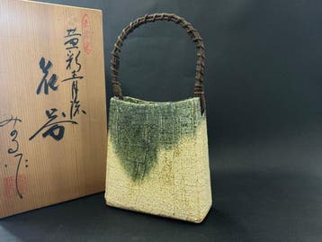 Vaas - Keramiek - Japan - Akazu-ware keramiek (Zonder