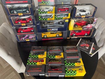Maisto, Revell 1:18 - Model raceauto (25) - Ferrari, Nieuw