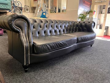 Chesterfield Maarssen ! Zwart Leren Chesterfield 4 zits bank, Ophalen, CHESTERFIELD, Leer, Zo goed als nieuw