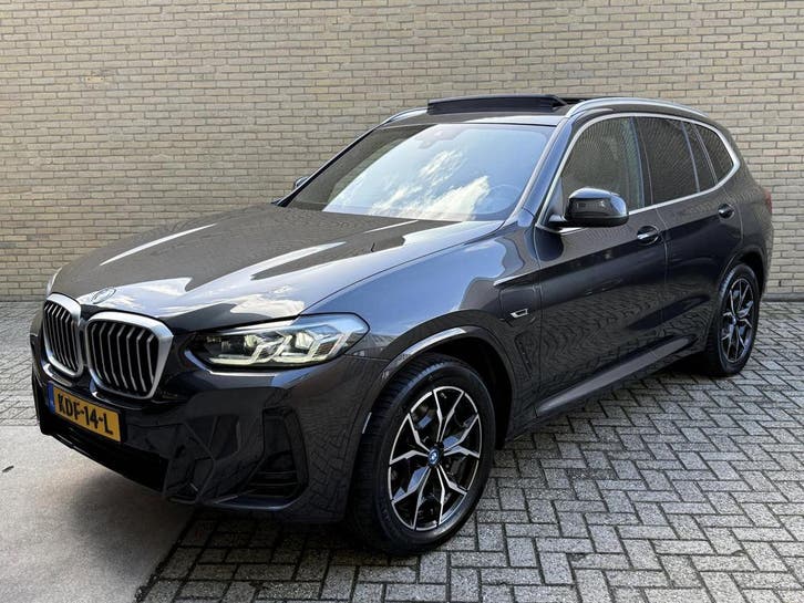 Zakelijke Lease |  BMW X3 xDrive30e 292pk LCI | M-sport | Pa, Auto's, BMW, Dealer onderhouden, Lease, Overige kleuren, Automaat