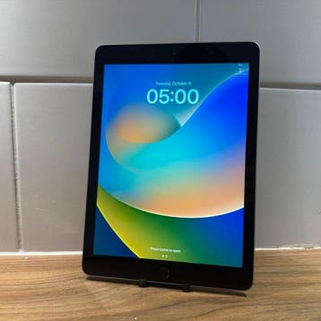 Apple iPad (5th Generation) 128GB Wifi - Mobiele telefoon, Nieuw