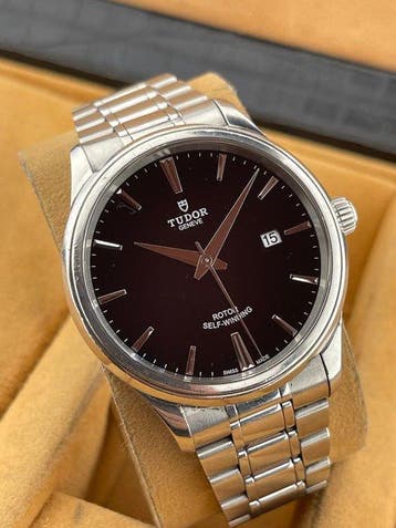 Tudor - Unknown - 12700 - Heren - 2010