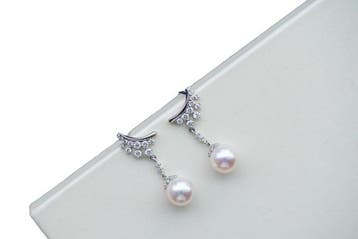 Oorbellen - 18 karaat Witgoud - 0.62ct. tw. Parel - Diamant, Nieuw