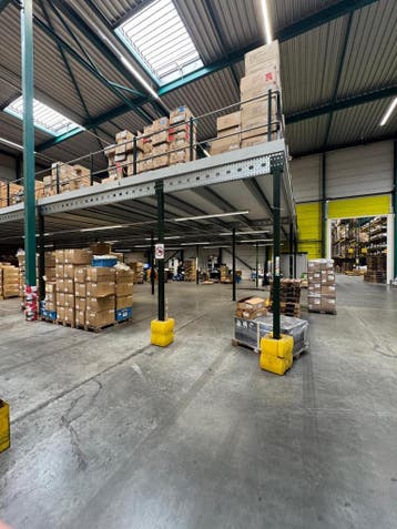 320m2 Verdiepingsvloer / Entresol / Gebruikt /, Ophalen of Verzenden