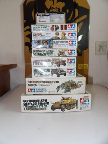 TAMIYA 8 X WW2 Duitse Bouwkits en 3 assocoires kits schaal, Nieuw
