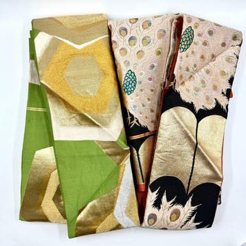 Set van twee vintage Japanse obi met pauwen- en gouden