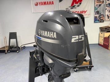 Yamaha 25 pk 4 takt afstandsbed. langstaart incl. 1 jr. gar., Watersport en Boten, Ophalen, Viertaktmotor, Zo goed als nieuw, Buitenboordmotor