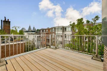 Appartement Pieter Cornelisz. Hooftstraat in Amsterdam, Noord-Holland, Appartement, Amsterdam
