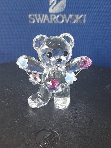Swarovski - Beeldje - Kris Bear - Flowers for you - 1016620, Antiek en Kunst