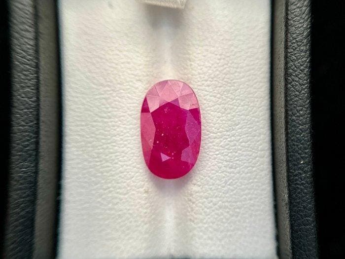 Zonder minimumprijs - 1 pcs Rood Robijn - 5.52 ct - Lotus, Sieraden, Tassen en Uiterlijk, Edelstenen