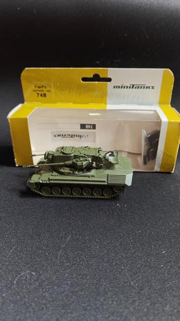 Roco minitanks 748 FlakPz GEPARD  1A2, Overige merken, Gelijkstroom, Verzenden, Overige typen