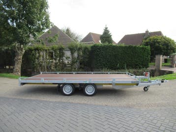 Gebuikte Eduard autoambulance 456x200cm 3000kg ZGAN, Auto diversen, Ophalen, Zo goed als nieuw