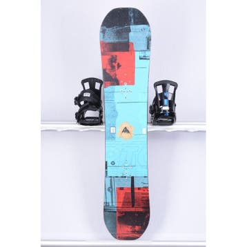 130 kinder snowboard BURTON RADIUS, blue/red, woodcore, FLAT, Verzenden, Gebruikt
