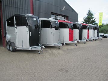 VOORRAADAKTIE Ifor Williams en Cheval Liberte, Ophalen, Nieuw, Aluminium, 2-paards trailer