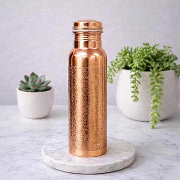 Puur koperen waterfles bloempatroon ± 750 ml/ 285 g (in luxe, Ophalen of Verzenden, Nieuw