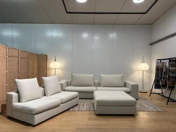 Flexform Groundpiece Hoekbank + Hocker – NP €30.000, Huis en Inrichting, Banken | Bankstellen, 250 tot 300 cm, Nieuw, Ophalen of Verzenden