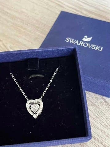 Swarovski - Beeldje - Swarovski heart pendant necklace -