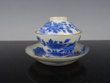 Kop en schotel - Porselein - Qing dynastie 1644-1911