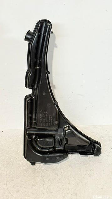 Audi Q3 F3 ruitensproeier  reservoir tank 83H955449, Auto-onderdelen, Ruiten en Toebehoren, Ophalen, Gebruikt