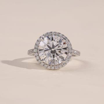 Verlovingsring - 14 karaat Witgoud - 5.47ct. tw. Diamant