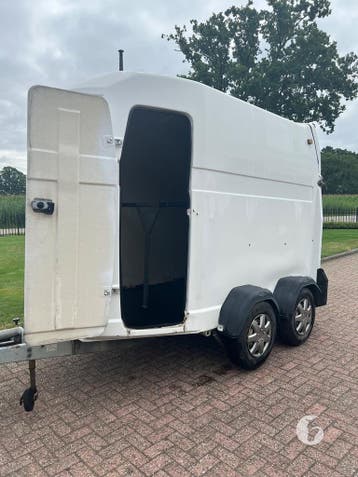 Oerdegelijke polyester Westfalia! Foodtruck / Paardentrailer, Ophalen, Zo goed als nieuw, Polyester, 2-paards trailer