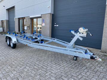 Nieuwe boottrailer Vlemmix geremd vanaf € 3085,- incl. btw !, Watersport en Boten, Ophalen, 1500 tot 3000 kg, 6 tot 9 meter, Dubbelassig (tandemas)