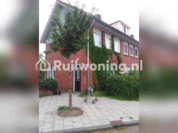 Zoek een ruim flat in Uithoorn, bied huis in Amsterdam, Amsterdam